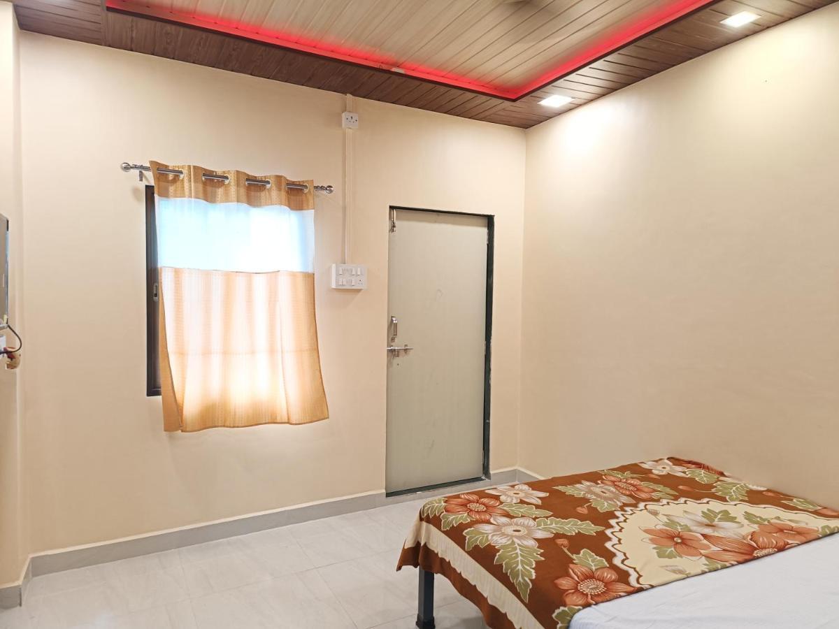 Shree Nivas Home Stay Srīvardhan Extérieur photo